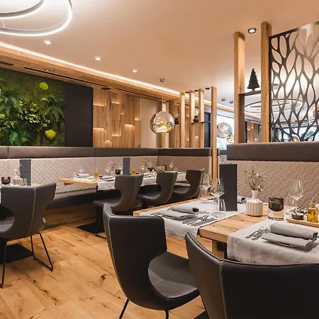Hotel Fisserhof 4*